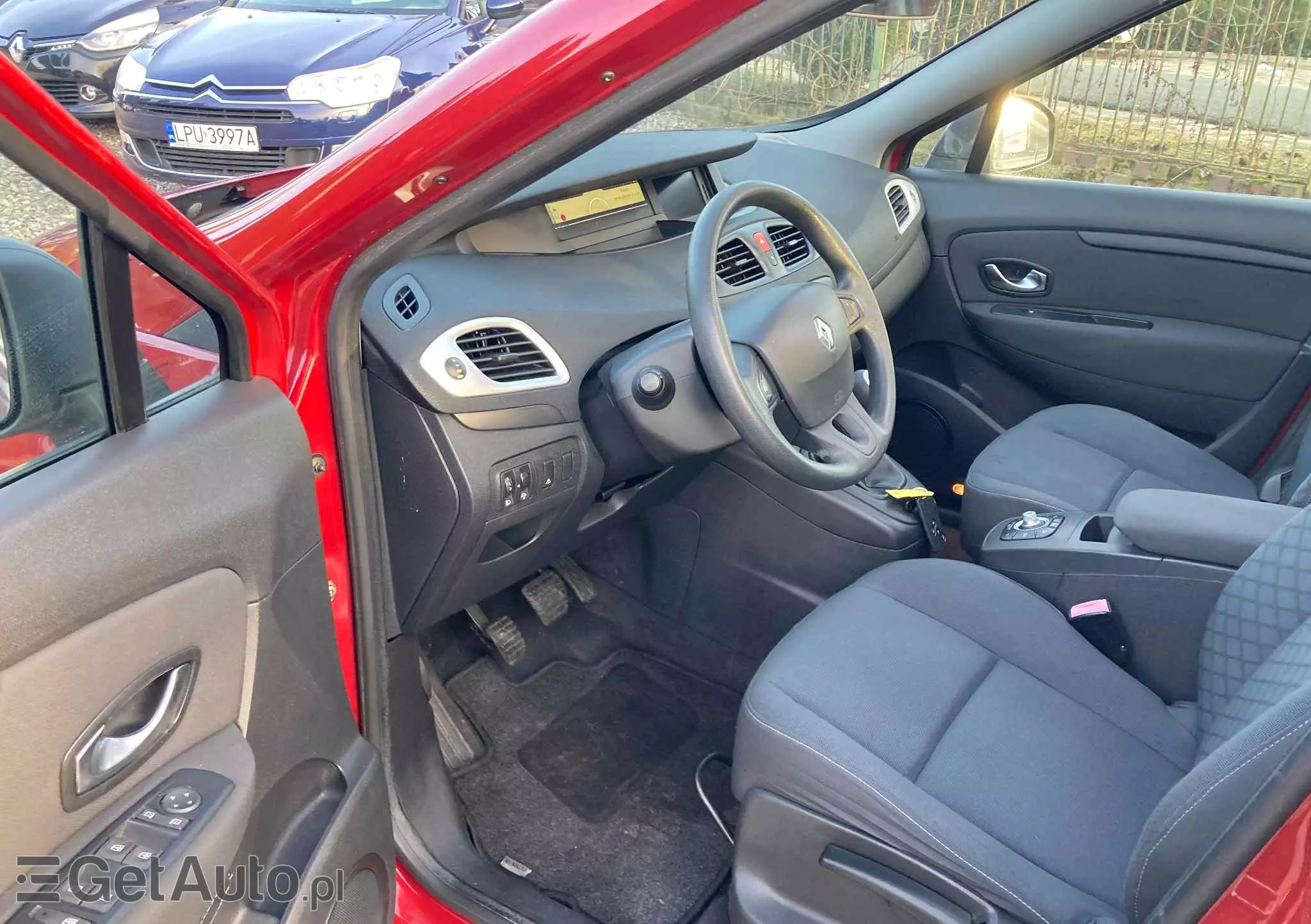 RENAULT Scenic 1.6 16V 110 Authentique