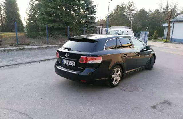 TOYOTA Avensis 