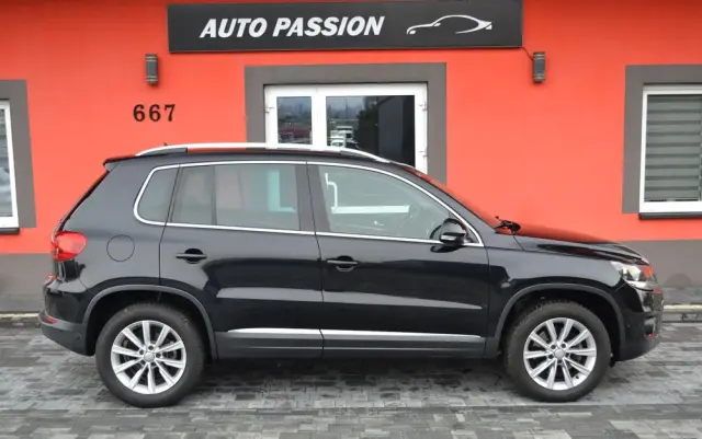 VOLKSWAGEN Tiguan 2.0 TDI DPF 4Motion Sport & Style