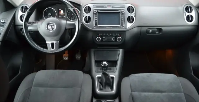 VOLKSWAGEN Tiguan 2.0 TDI DPF 4Motion Sport & Style