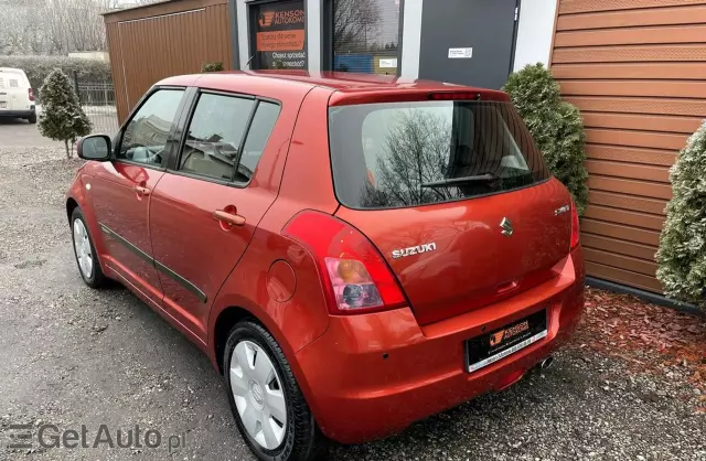 SUZUKI Swift 