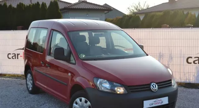 VOLKSWAGEN Caddy 