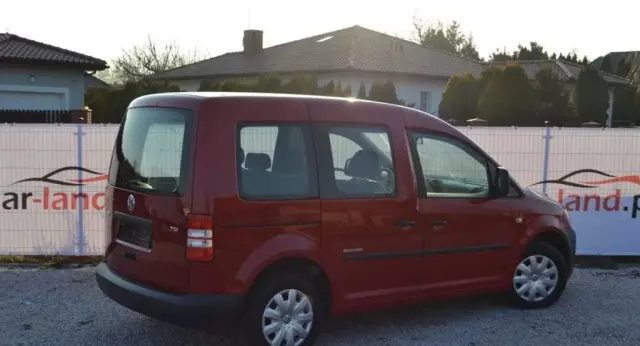 VOLKSWAGEN Caddy 