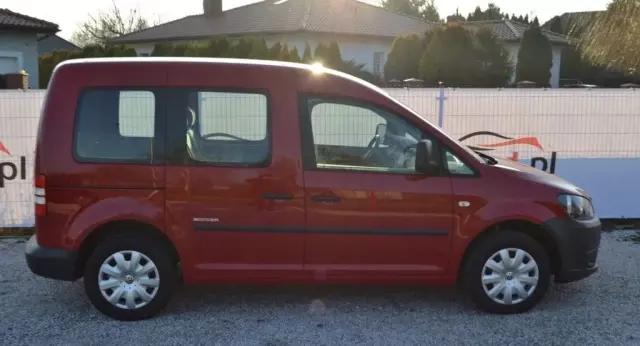 VOLKSWAGEN Caddy 