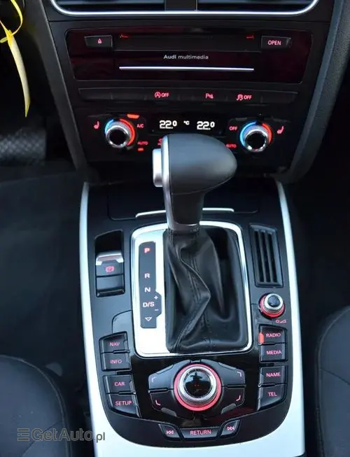 AUDI A4 