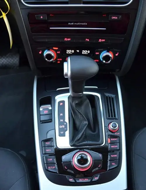 AUDI A4 