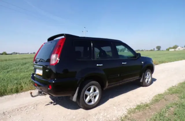 NISSAN X-Trail 