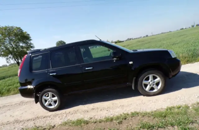 NISSAN X-Trail 