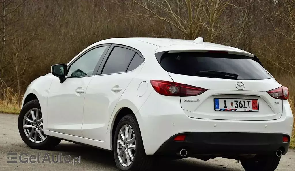MAZDA 3 