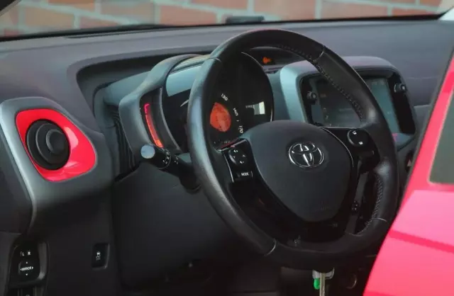 TOYOTA Aygo 
