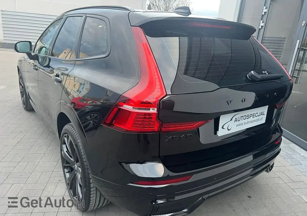 VOLVO XC 60 B5 B AWD Plus Black Edition
