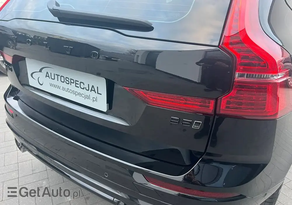 VOLVO XC 60 B5 B AWD Plus Black Edition