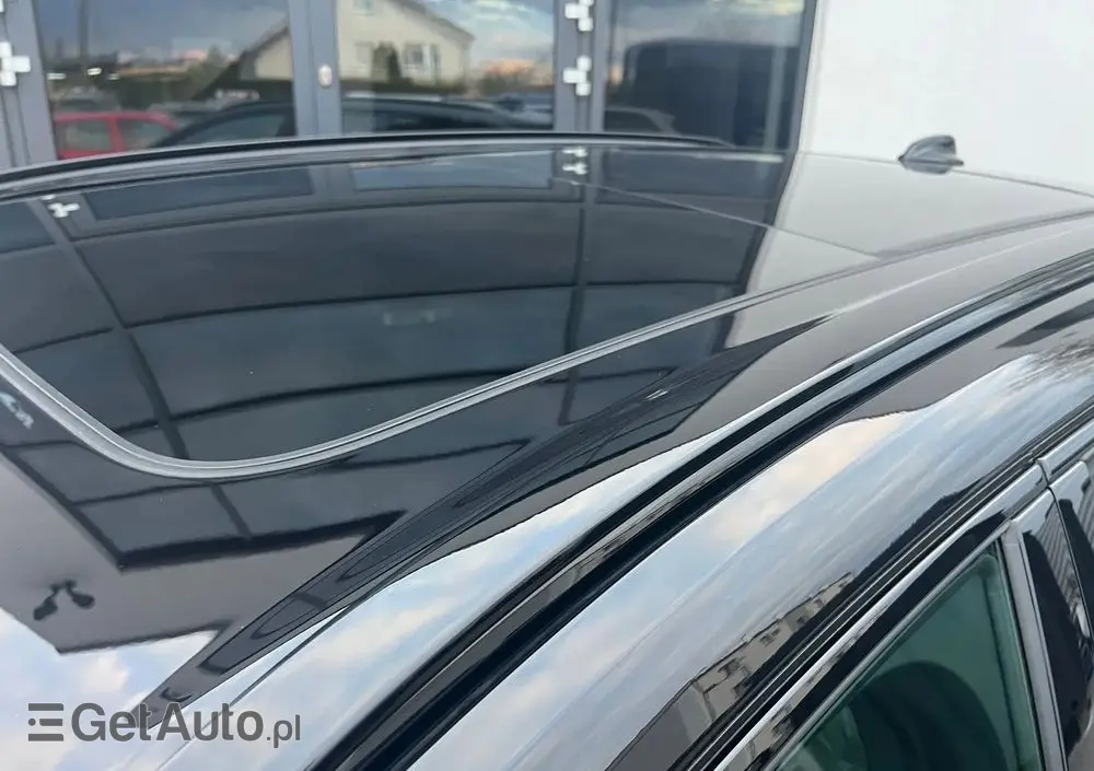 VOLVO XC 60 B5 B AWD Plus Black Edition