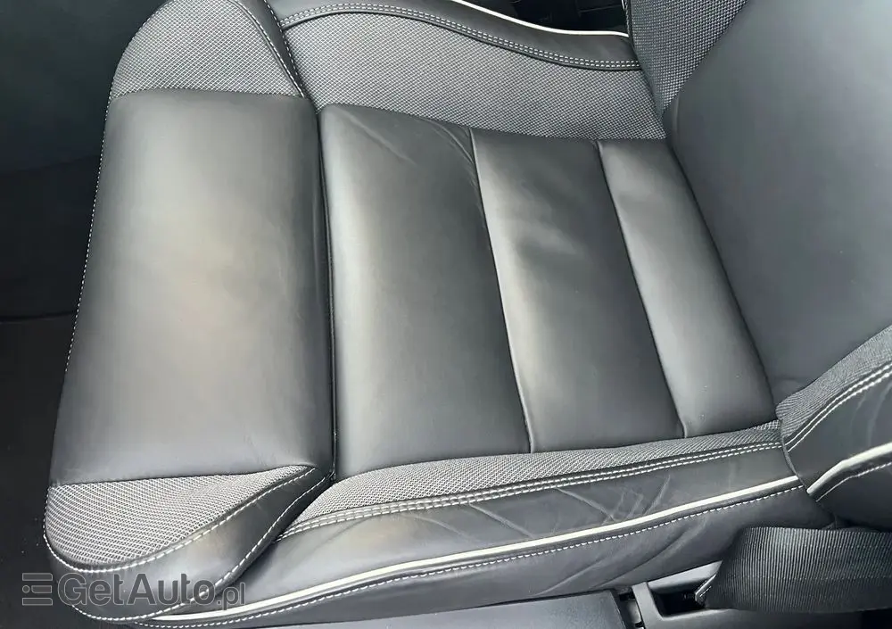 VOLVO XC 60 B5 B AWD Plus Black Edition