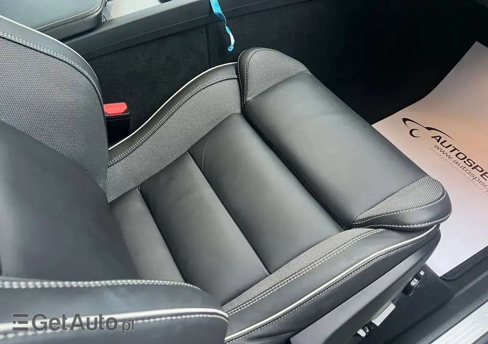 VOLVO XC 60 B5 B AWD Plus Black Edition