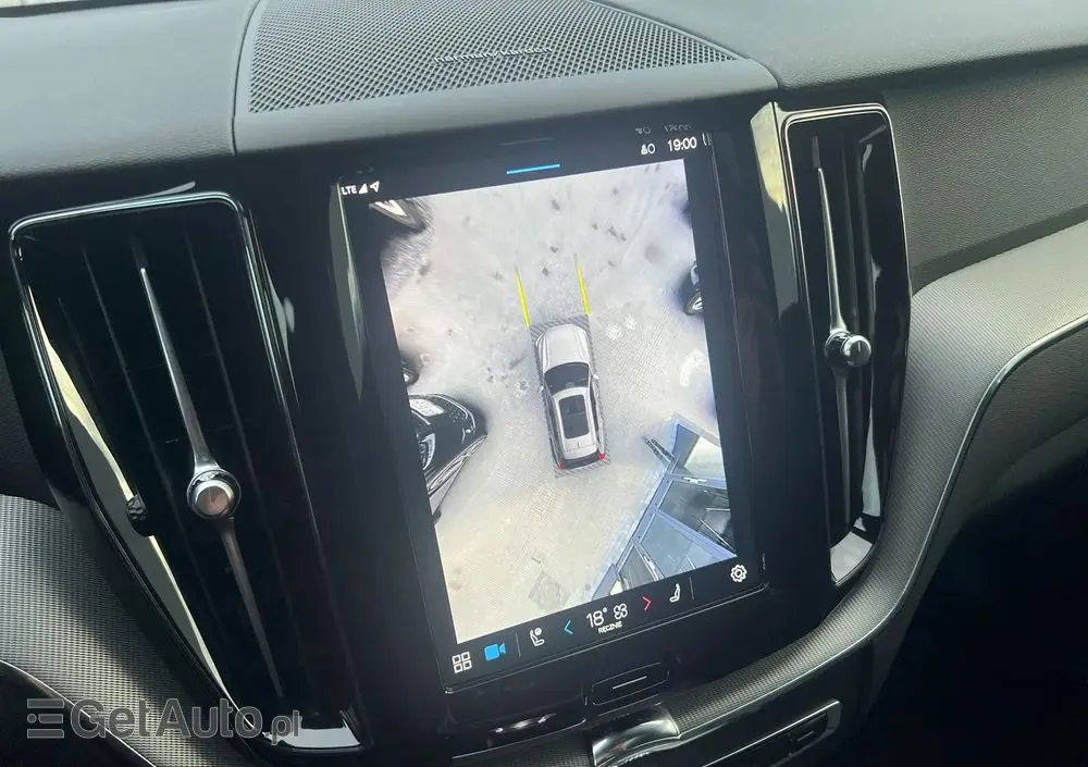 VOLVO XC 60 B5 B AWD Plus Black Edition