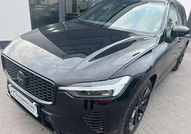 VOLVO XC 60 B5 B AWD Plus Black Edition