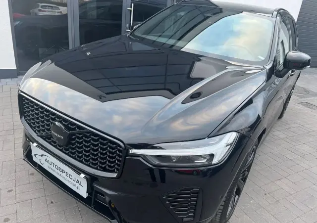 VOLVO XC 60 B5 B AWD Plus Black Edition