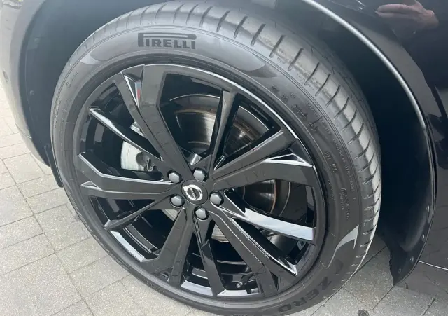 VOLVO XC 60 B5 B AWD Plus Black Edition