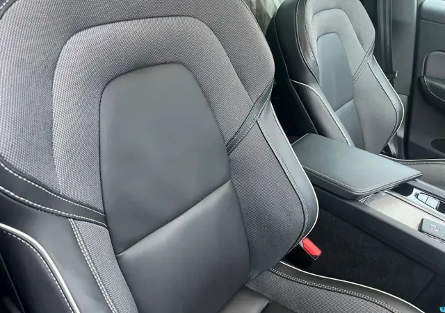 VOLVO XC 60 B5 B AWD Plus Black Edition