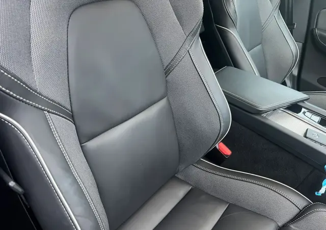 VOLVO XC 60 B5 B AWD Plus Black Edition