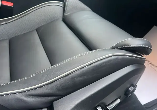 VOLVO XC 60 B5 B AWD Plus Black Edition