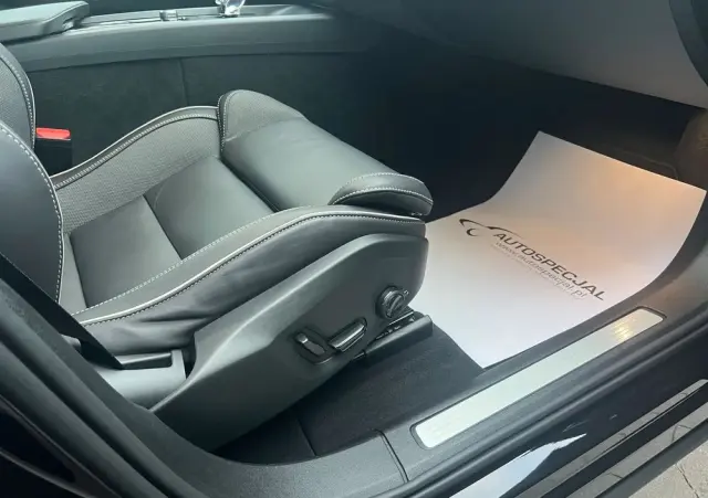 VOLVO XC 60 B5 B AWD Plus Black Edition