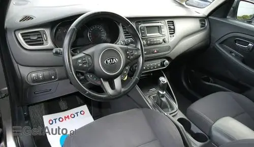 KIA Carens 