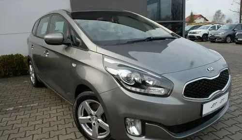 KIA Carens 