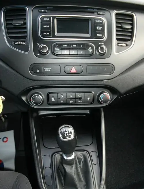 KIA Carens 