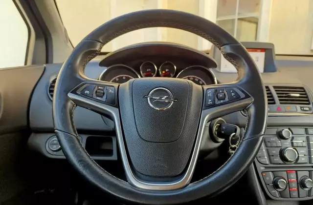 OPEL Meriva 1.4 Essentia