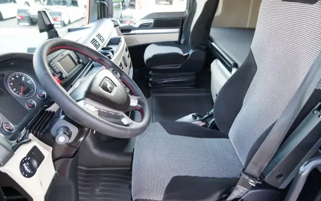 MAN TGX 18.500 / MEGA /  LOW DECK /  XLX / RETARDER / NAVI / PO KONTRAKCIE SERWISOWYM / SPROWADZONY 