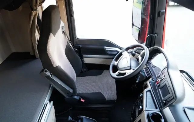 MAN TGX 18.500 / MEGA /  LOW DECK /  XLX / RETARDER / NAVI / PO KONTRAKCIE SERWISOWYM / SPROWADZONY 