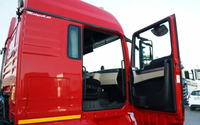 MAN TGX 18.500 / MEGA /  LOW DECK /  XLX / RETARDER / NAVI / PO KONTRAKCIE SERWISOWYM / SPROWADZONY 