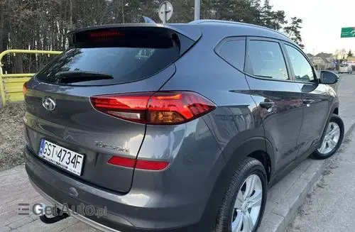 HYUNDAI Tucson 