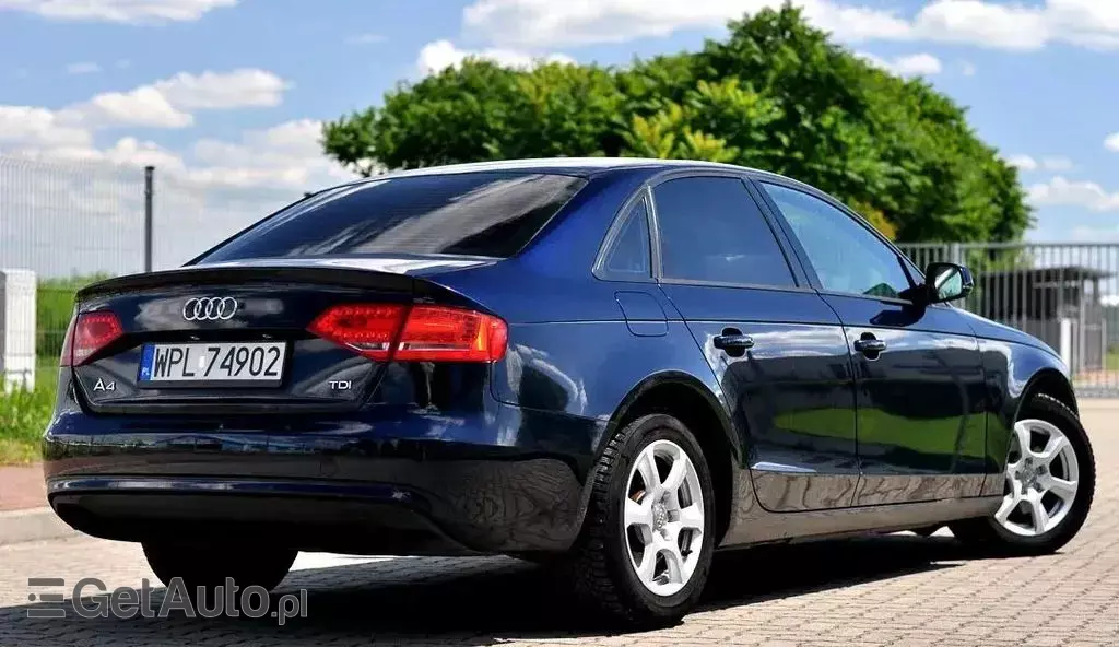 AUDI A4 