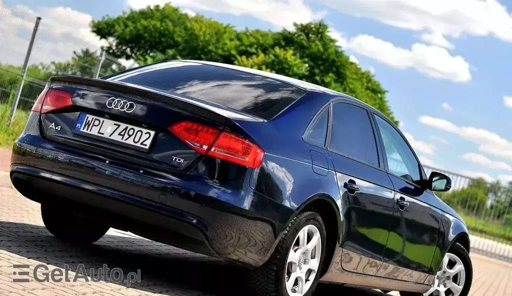 AUDI A4 