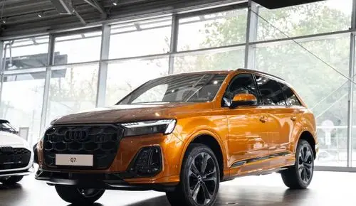 AUDI Q7 