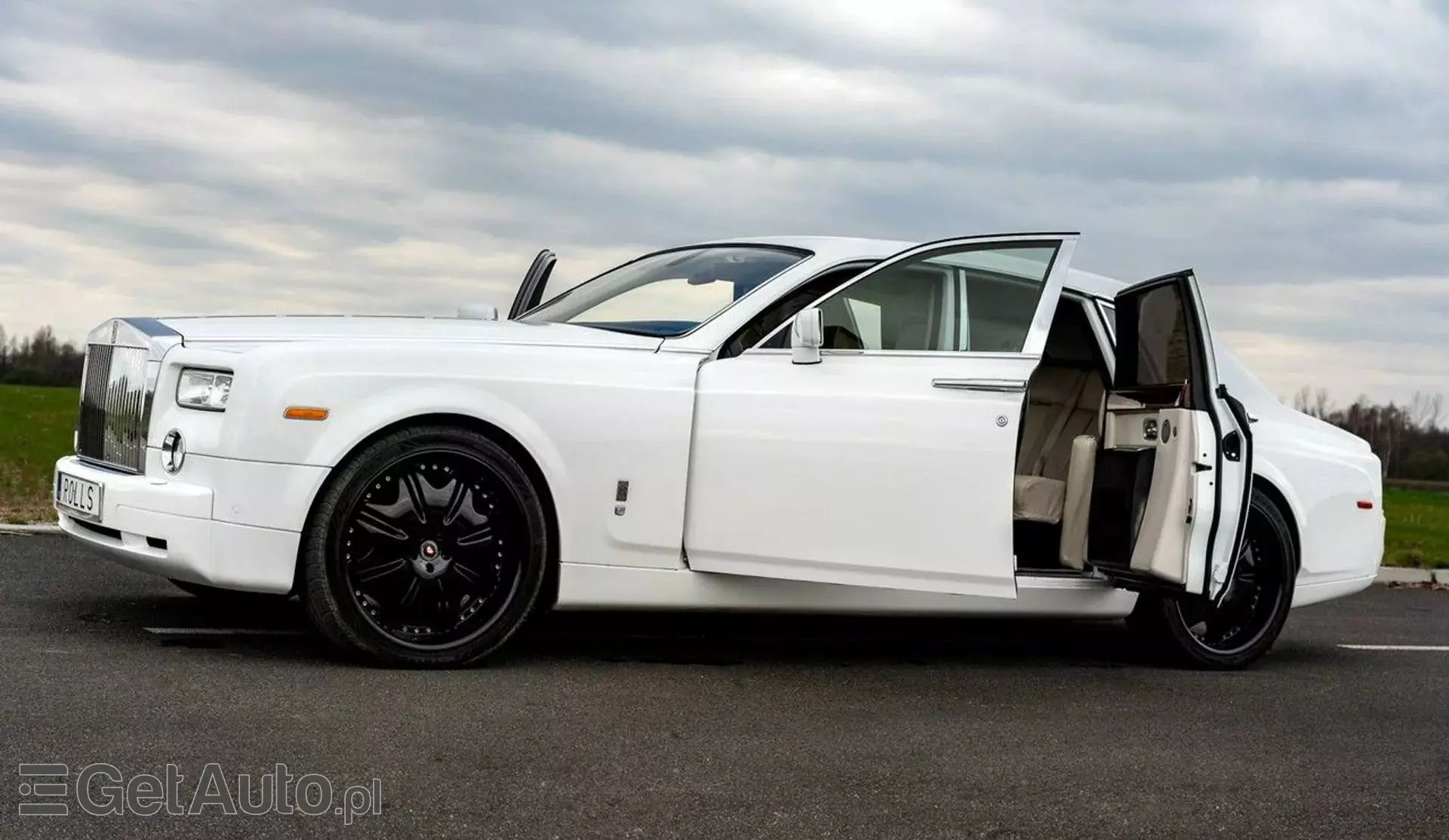 ROLLS-ROYCE Phantom 