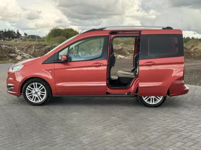 FORD Tourneo Courier 