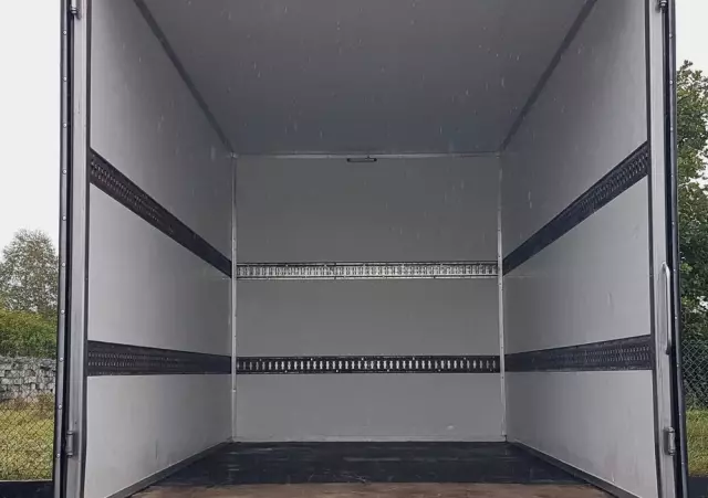 MERCEDES-BENZ Sprinter KONTENER 8EP 4,21x2,15x2,30 KLIMA 314 CDI MANUAL 