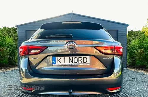 TOYOTA Avensis 