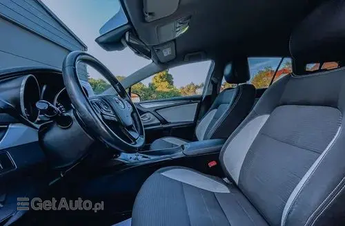 TOYOTA Avensis 