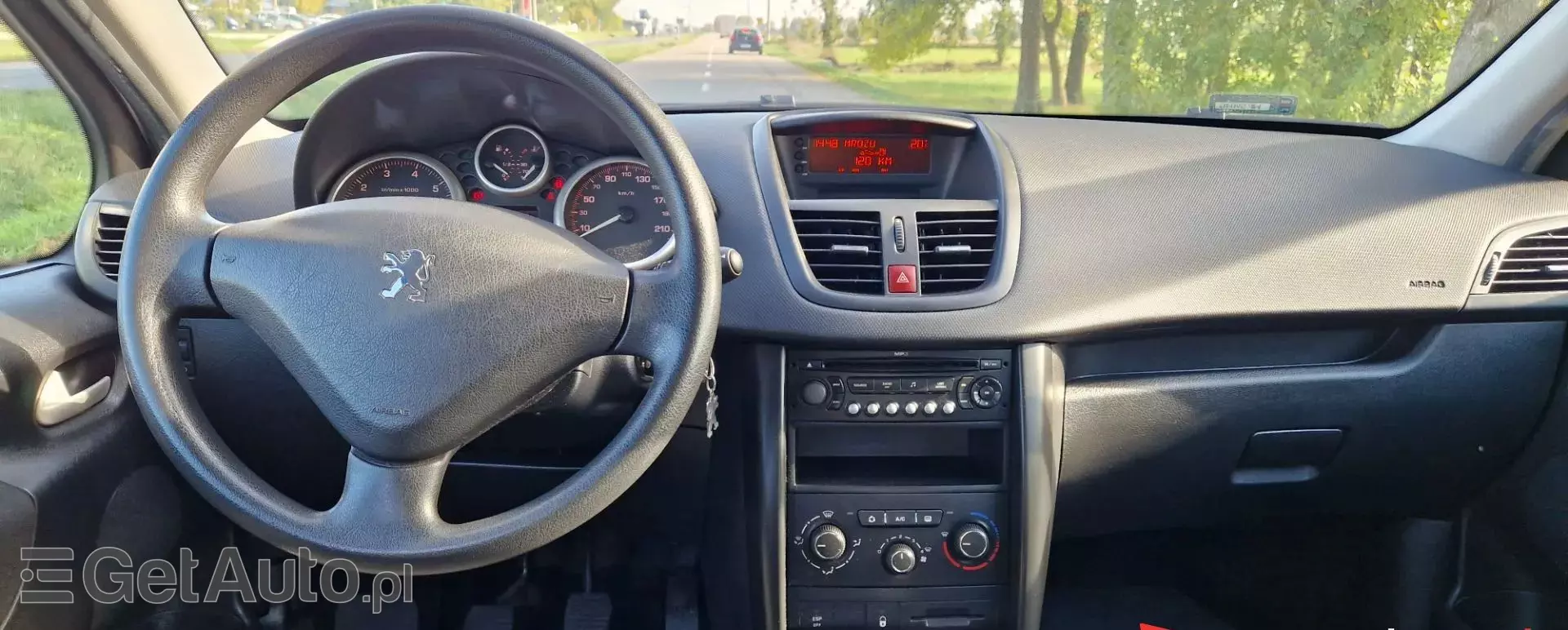 PEUGEOT 207 1.4 (73 KM)