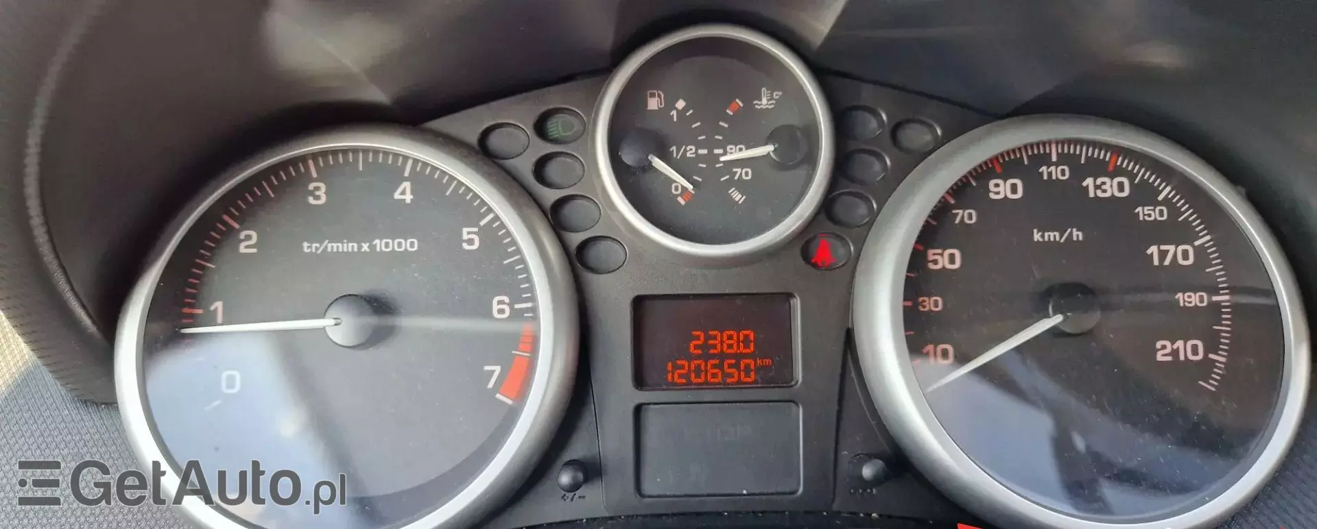 PEUGEOT 207 1.4 (73 KM)