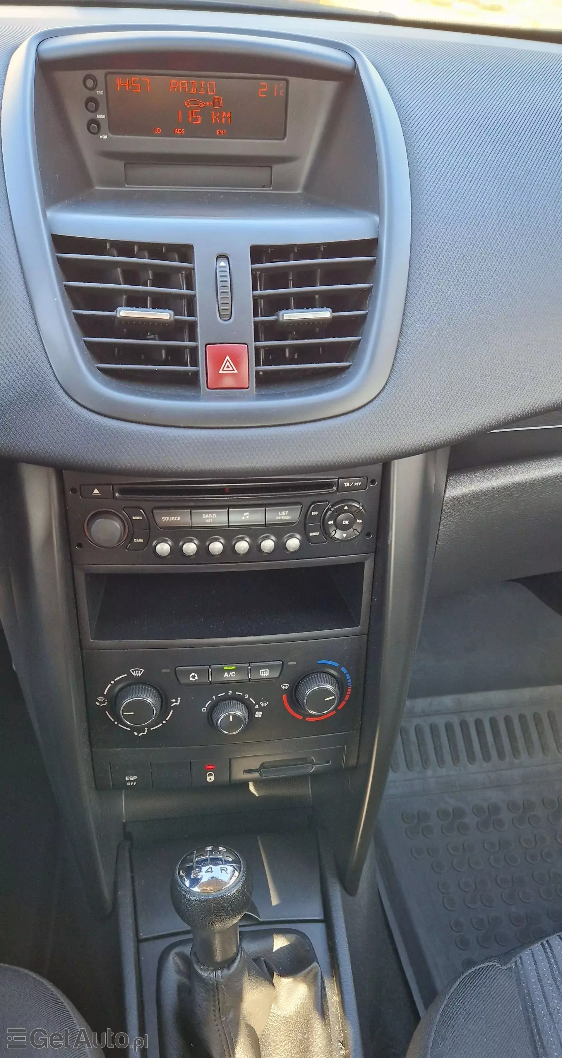 PEUGEOT 207 1.4 (73 KM)