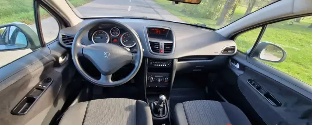 PEUGEOT 207 1.4 (73 KM)