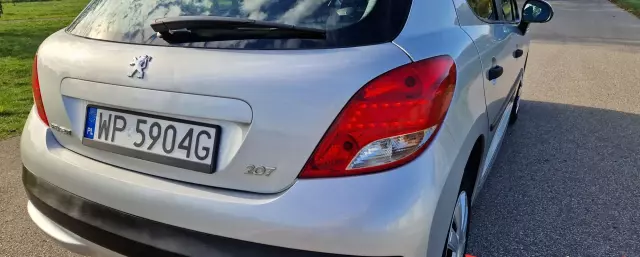 PEUGEOT 207 1.4 (73 KM)