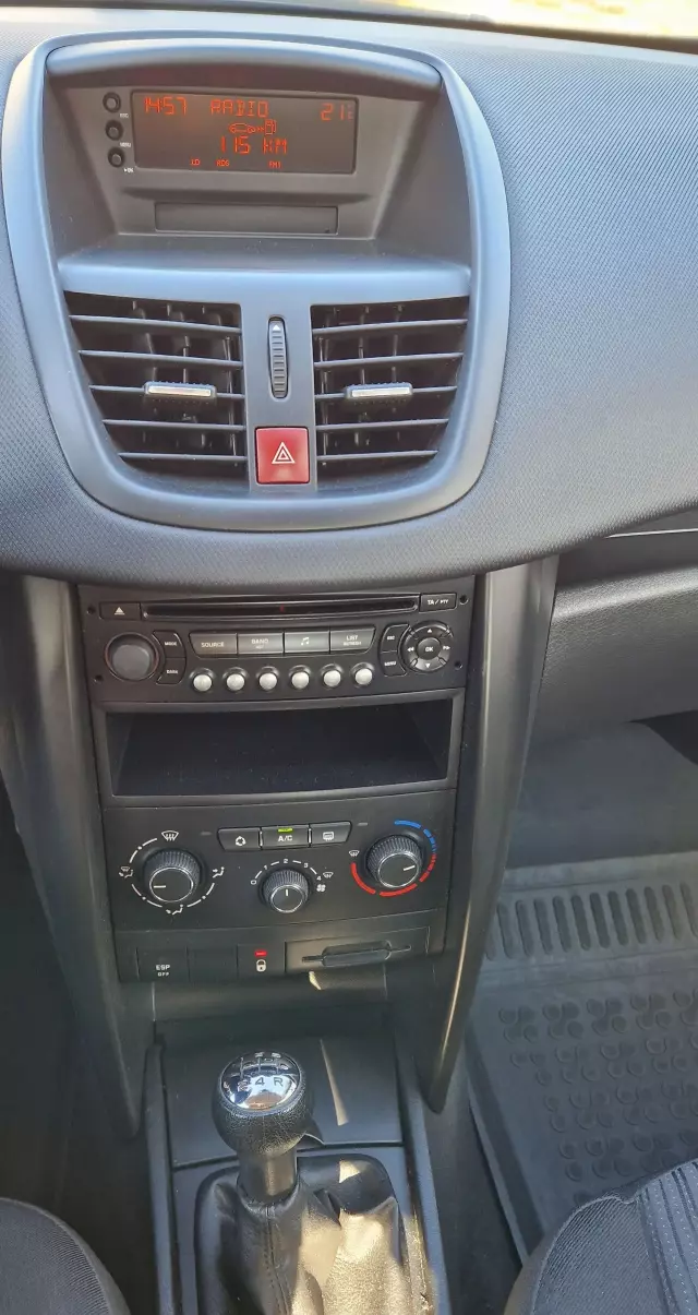 PEUGEOT 207 1.4 (73 KM)