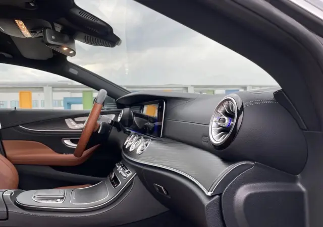 MERCEDES-BENZ CLS 300 d 4Matic 9G-TRONIC AMG Line